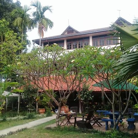 Thakhek Travel Lodge Kültér fotó