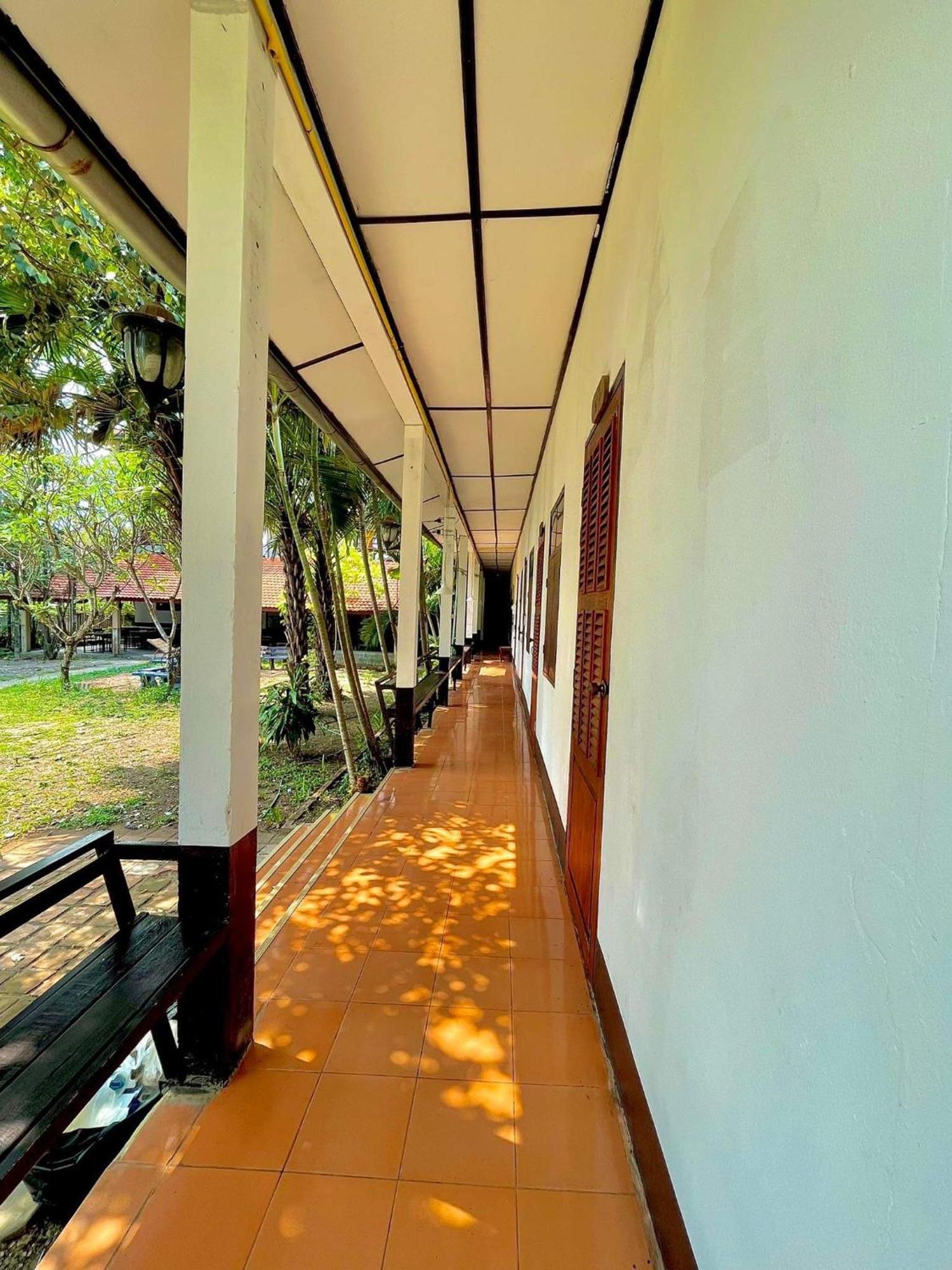 Thakhek Travel Lodge Kültér fotó