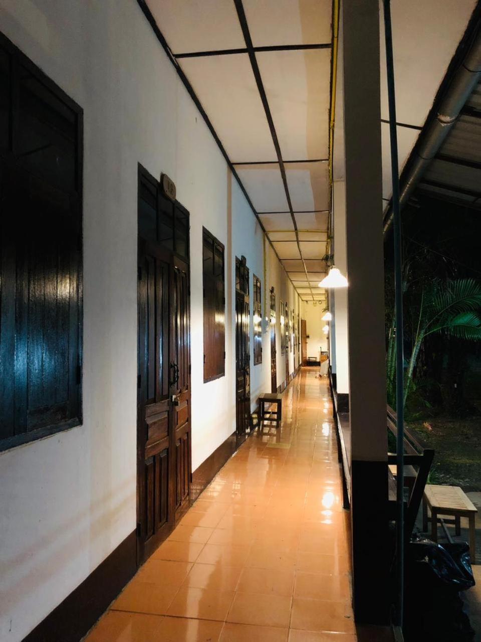 Thakhek Travel Lodge Kültér fotó