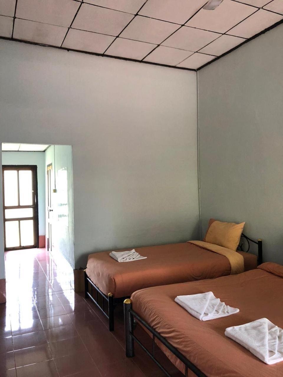 Thakhek Travel Lodge Kültér fotó